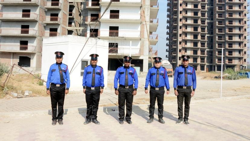 How Security Guards Safeguard Residential Complex